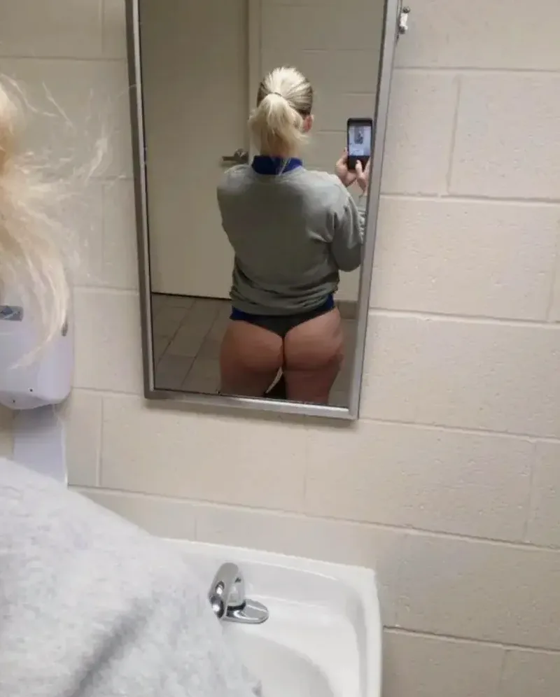 Girls for sex Llay